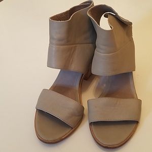 EILEEN FISHER SANDALS